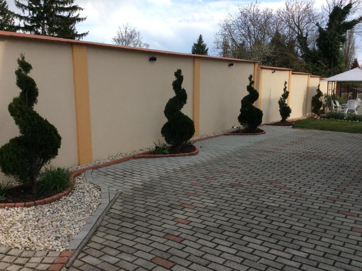 Gyenesi Virag Apartman Денешдиаш Экстерьер фото